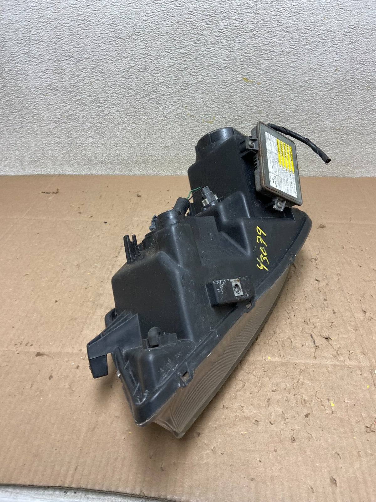 2004 to 2006 Acura TSX Right Passenger RH Side Xenon HID Headlight OEM Y3079 DW11