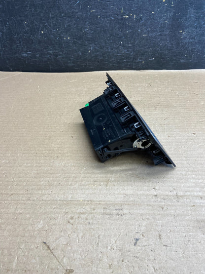 2011 to 2018 Volvo S60 Center Dash Air Vent Bezel Panel Trim AH3527 DG2