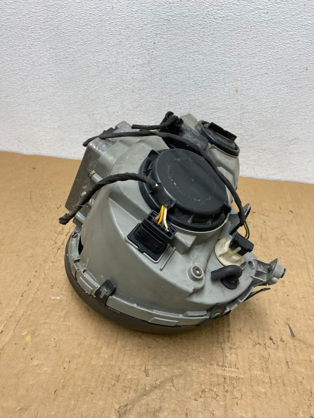 2000-2002 Mercedes E E320 E430 Right Passenger Xenon HID Headlight AD0531 DW7