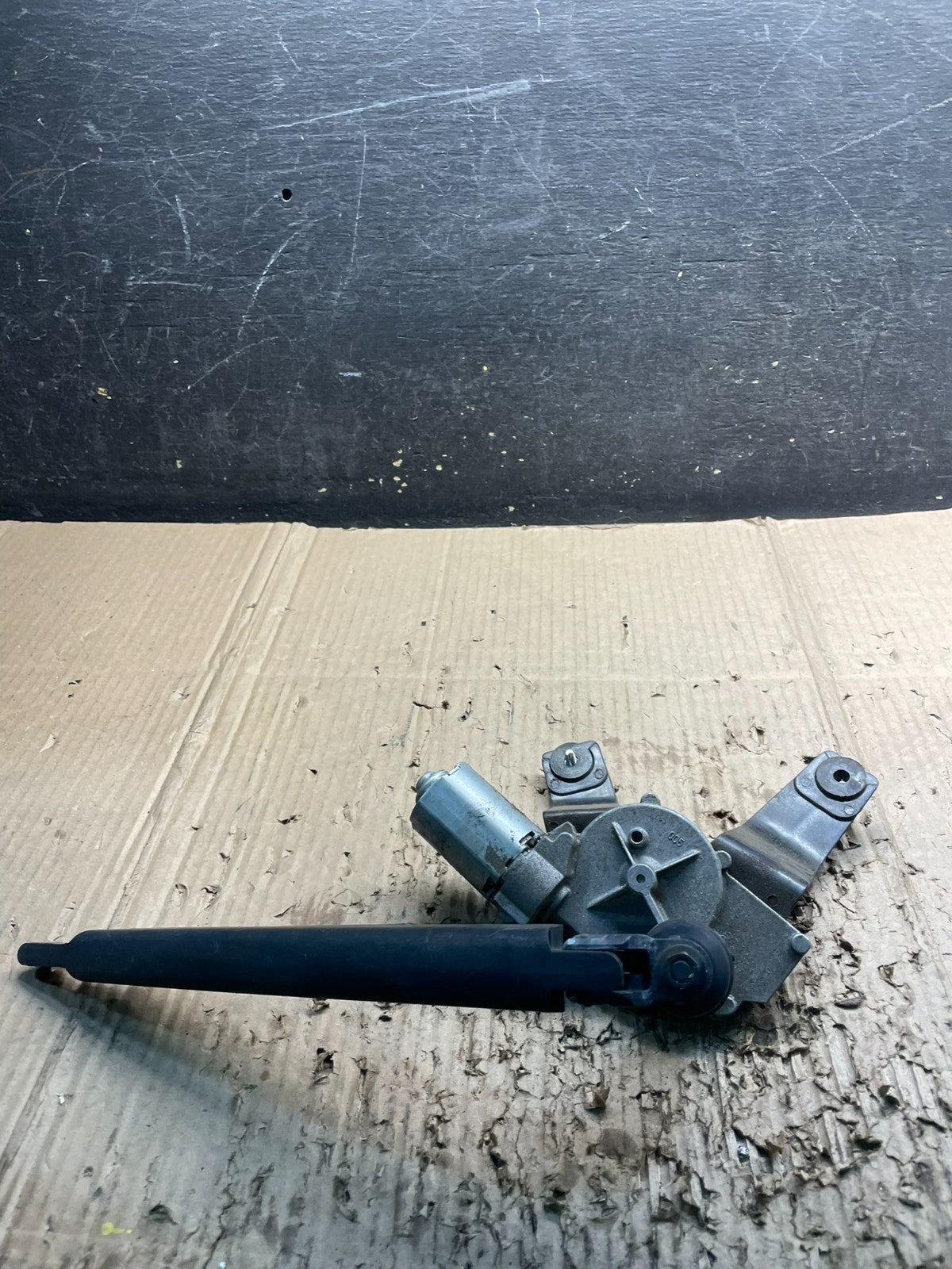 2006-2014 Kia Sedona Entourage Rear Glass Windshield Wiper Motor Y0002 DG3