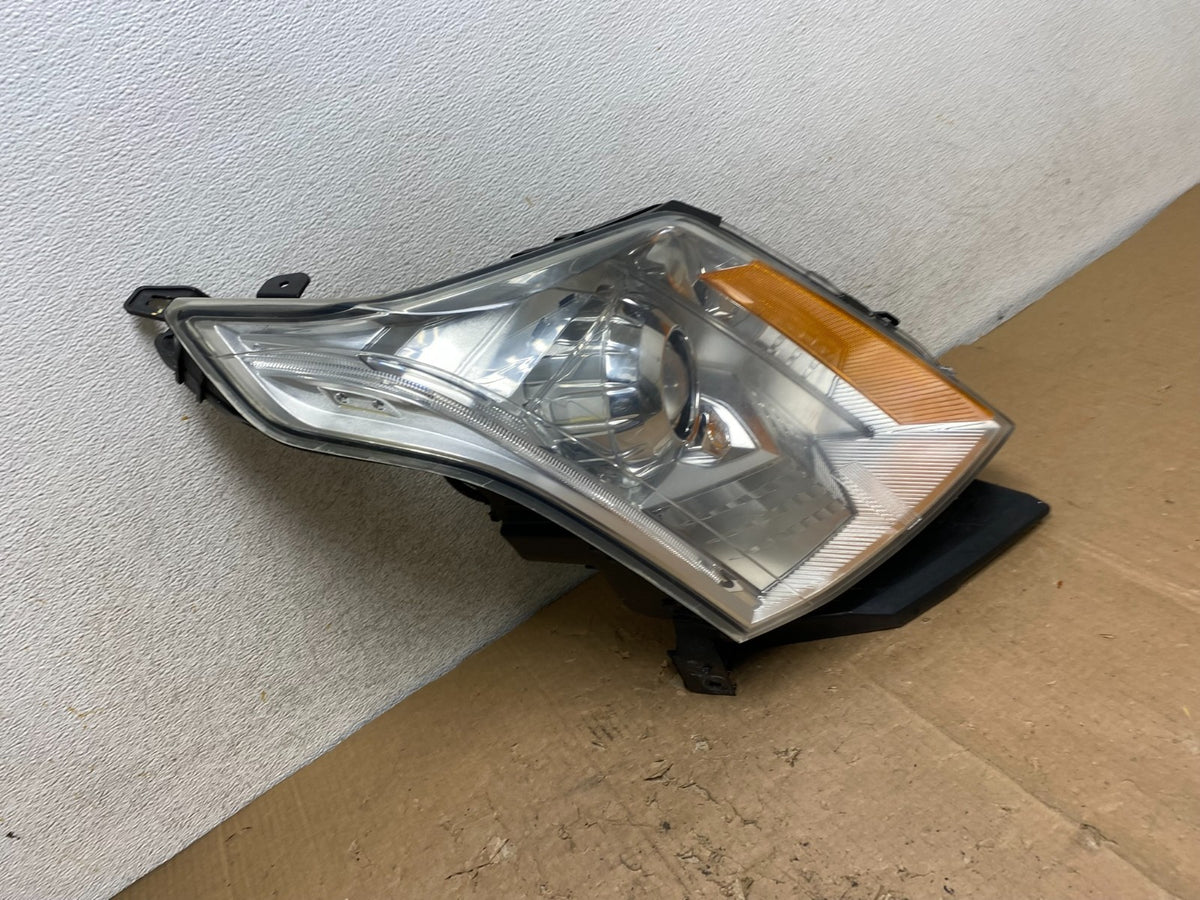 Xenon 2010 to 2016 Cadillac SRX Right Passegner Side Headlight AI9381 LK2