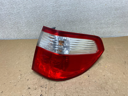 2005 2006 2007 Honda Odyssey Right Passenger RH Side Tail Light Oem V0339 DW0
