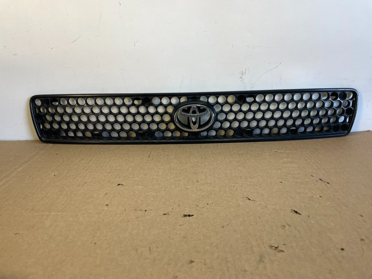 1996 1997 Toyota RAV4 Front Upper Grill Grille AH0385 DG0