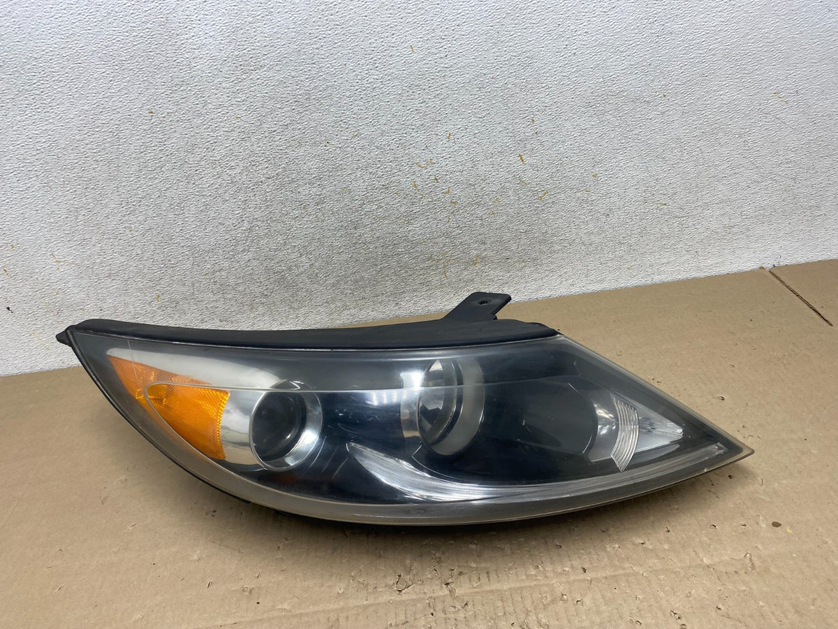 2010 2012 Kia Sportage Passenger Right Side Halogen Headlight AI2281 DW0