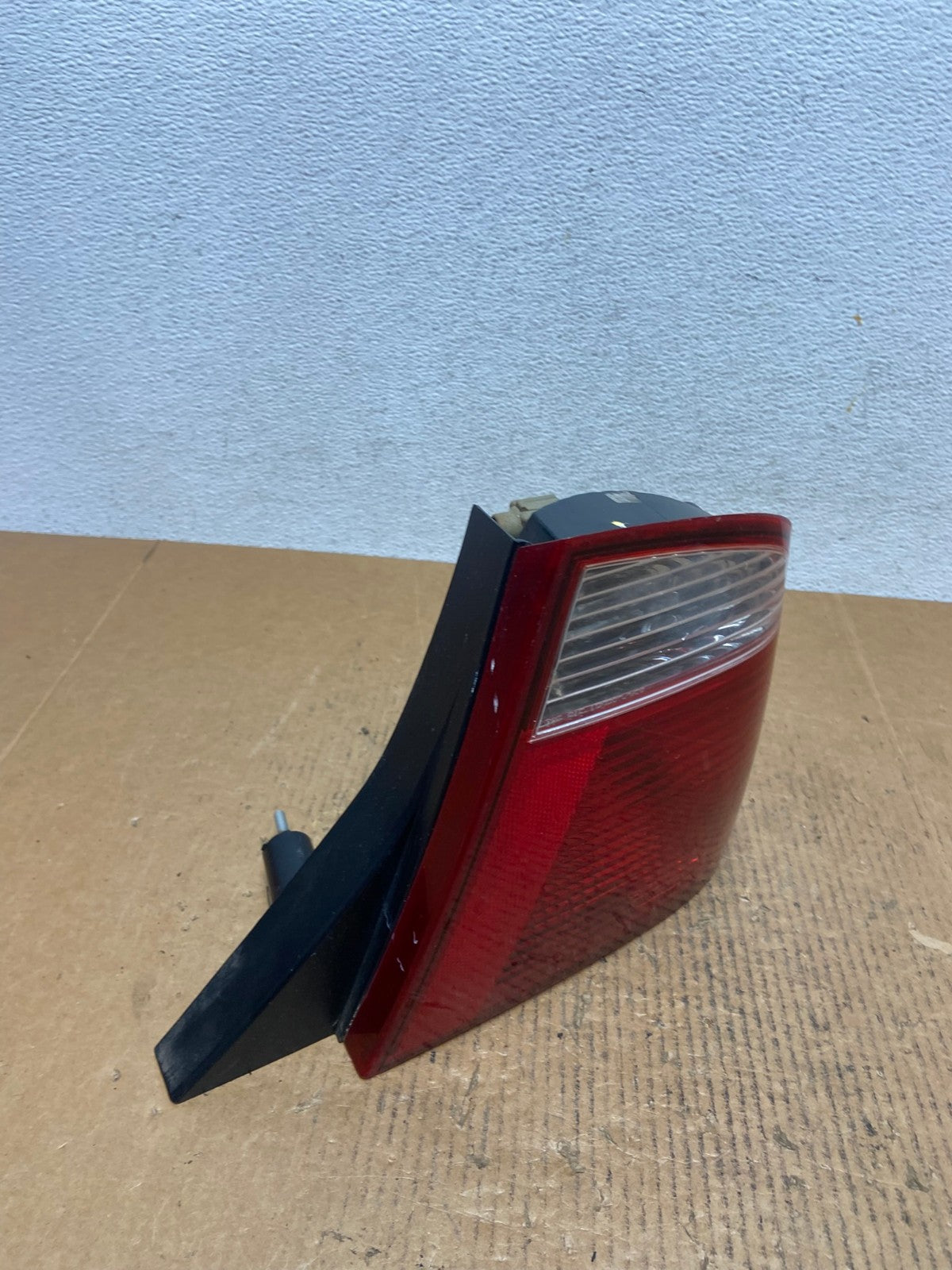 2005 2006 2007 Ford Focus Sedan Right Passenger Tail Light AE0225 LK2