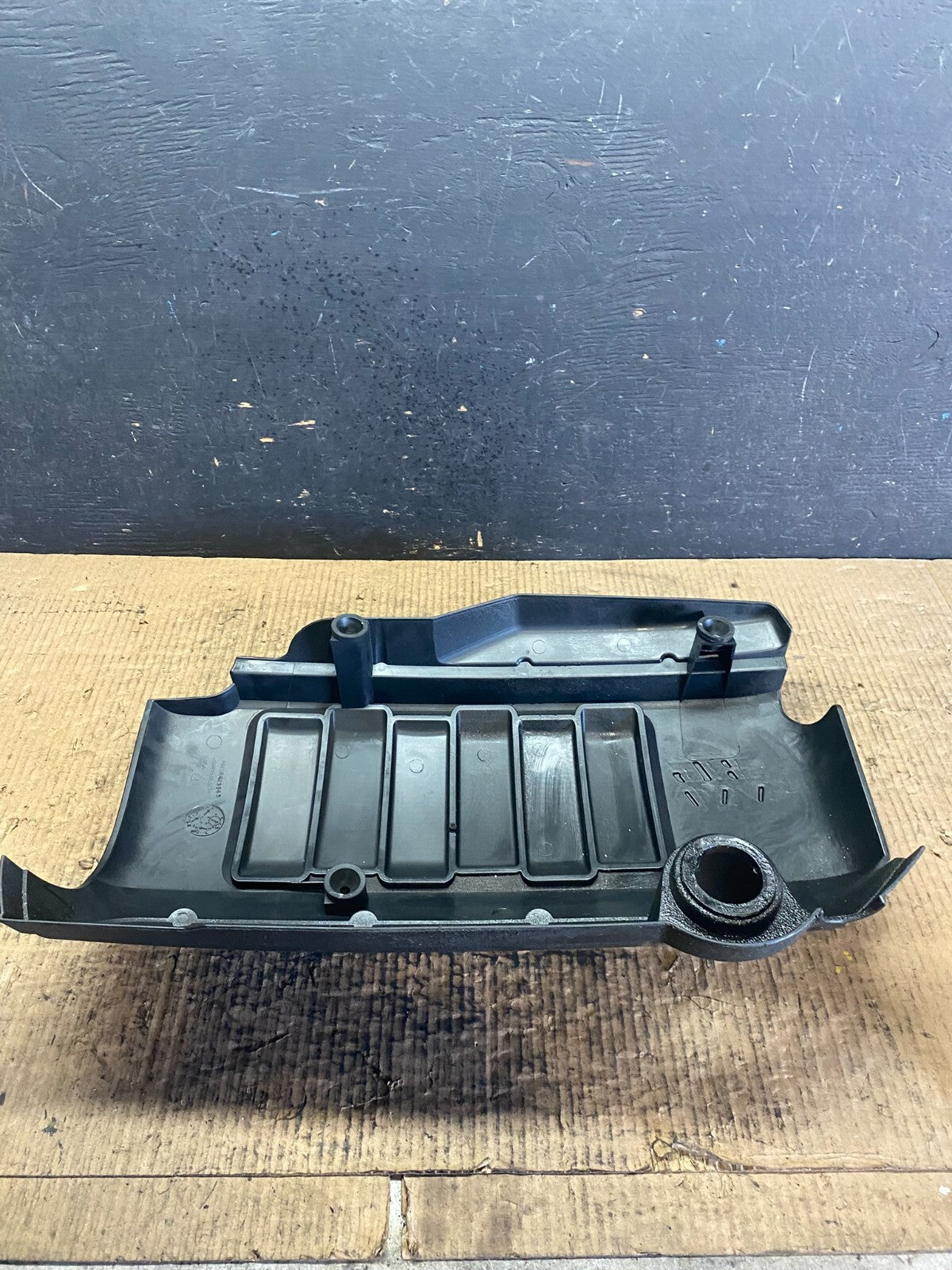 2007 to 2012 GMC Acadia 3.6L VVT Engine Cover Shield N1976 PS5