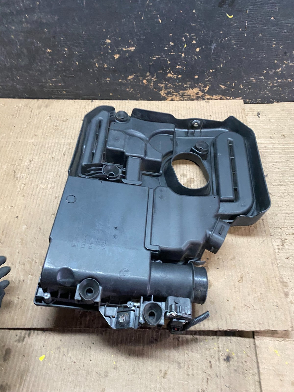2013 to 2020 Ford Fusion Engine Motor Cover Shield  Black w6035 DG6