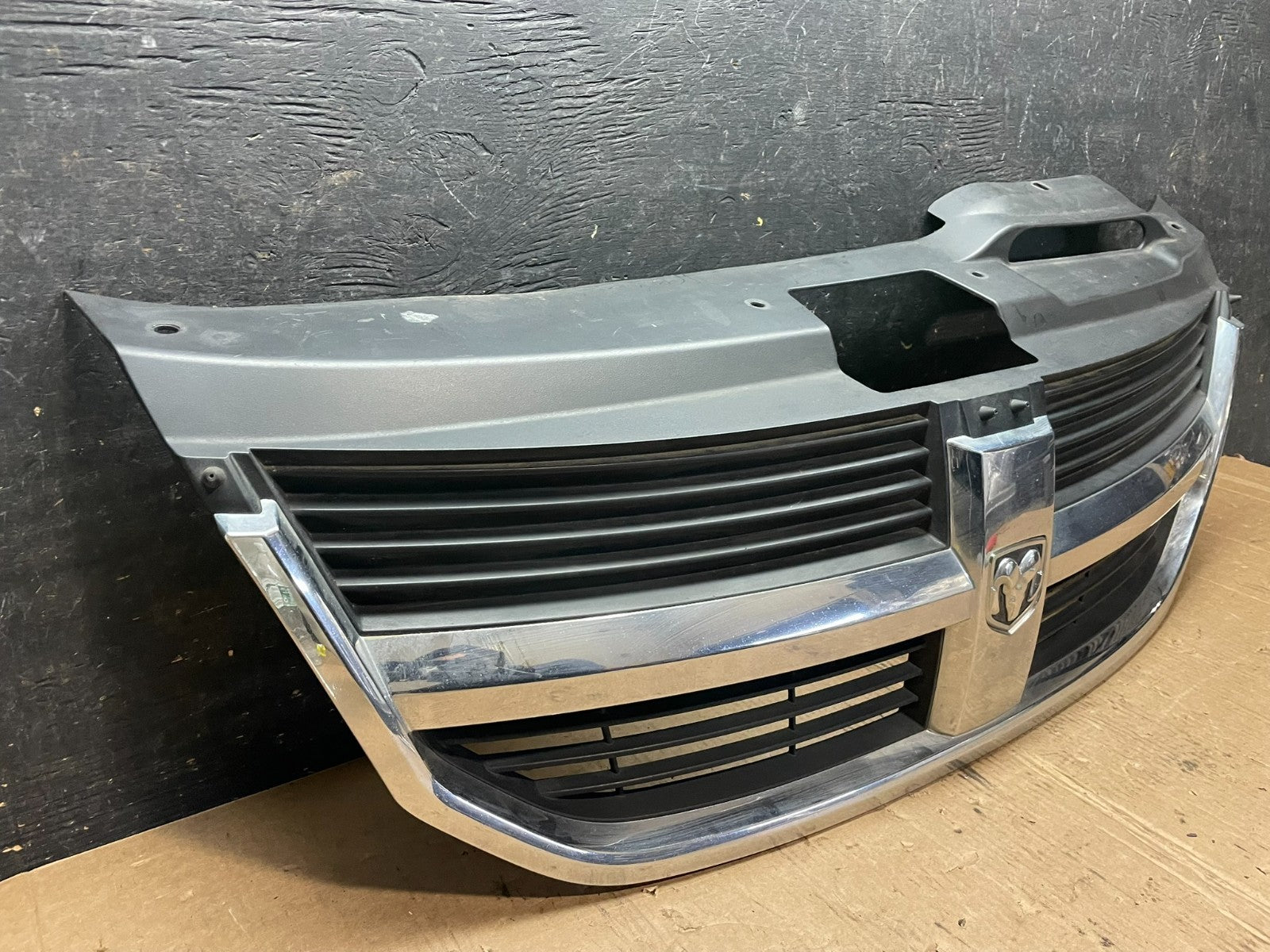 2009 to 2010 Dodge Journey Chrome Front Upper Grill Grille OEM z5960  DG1