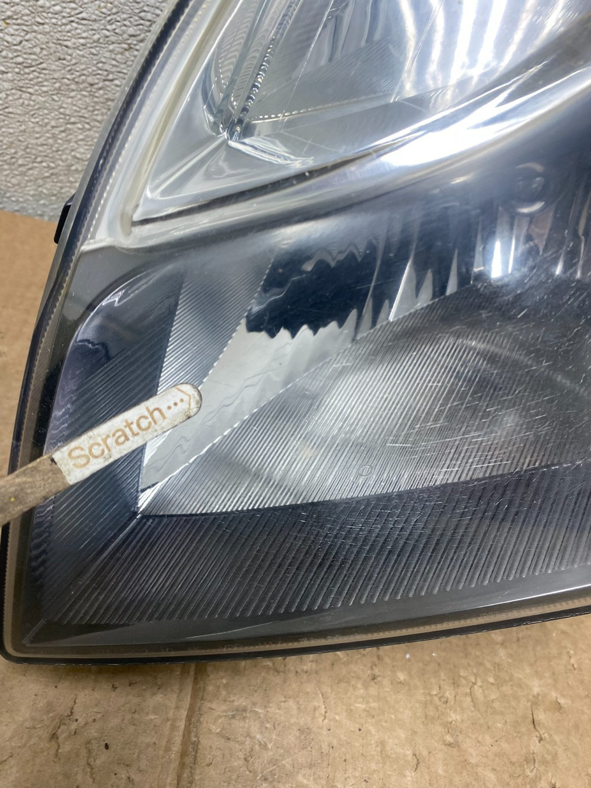 2010-2012 Nissan Sentra Halogen Left Driver LH Black Headlight V3053 DW3