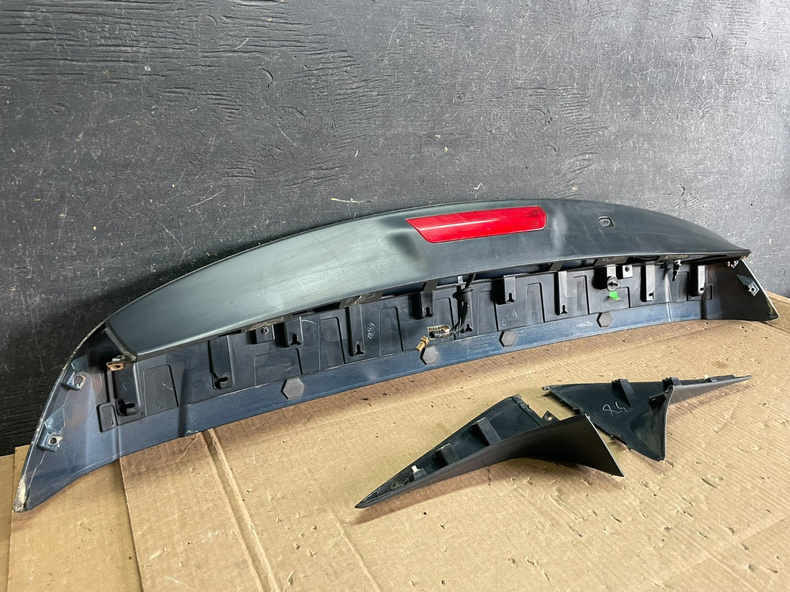 2013 to 2020 Nissan Pathfinder Rear Spoiler Wing Oem AB3085 DG13