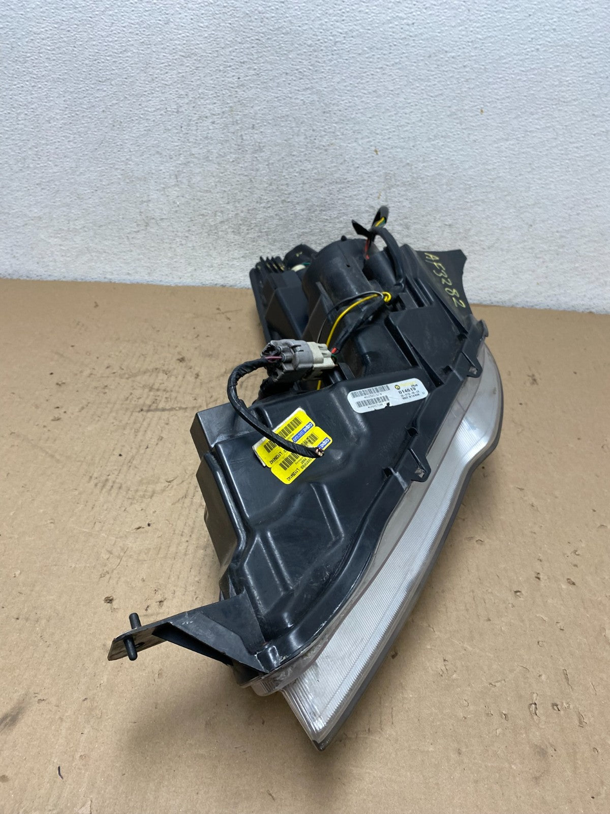 2010-2012 Subaru Legacy Outback Right Passenger Headlight AF3282 DW9