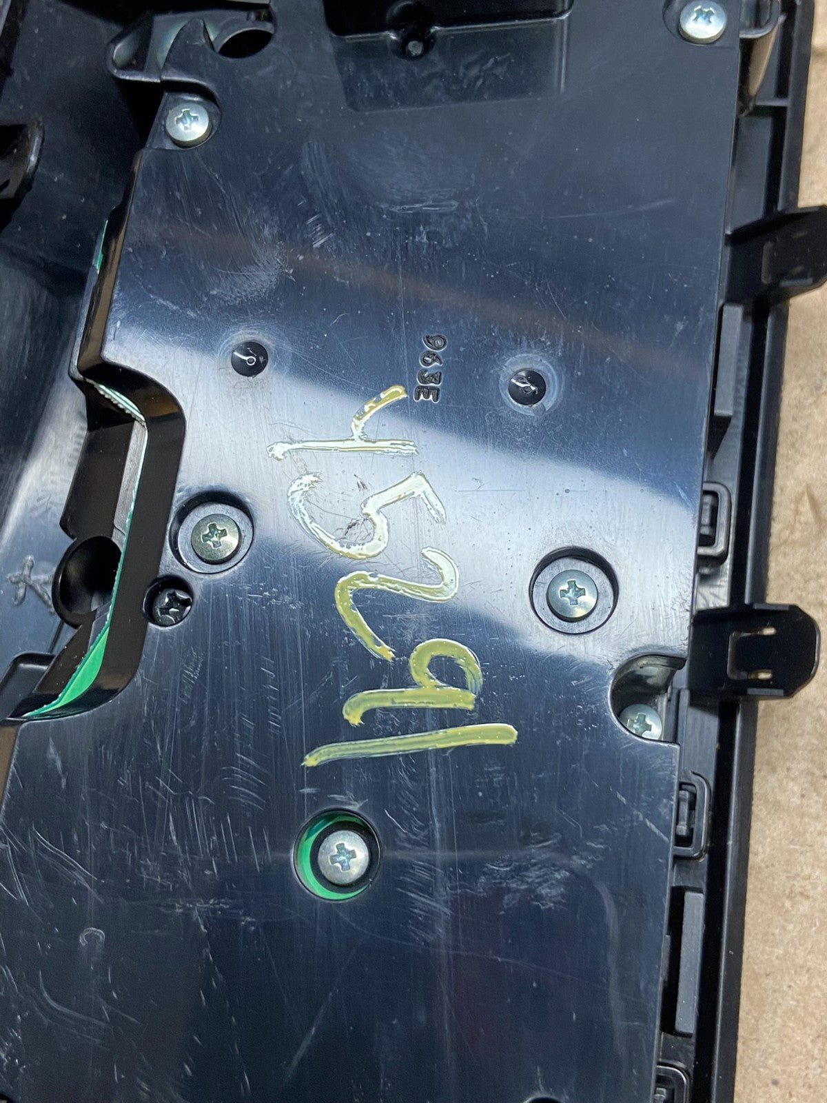 2009-2014 Nissan Murano AM FM Radio CD Control Panel Y5291 DG6