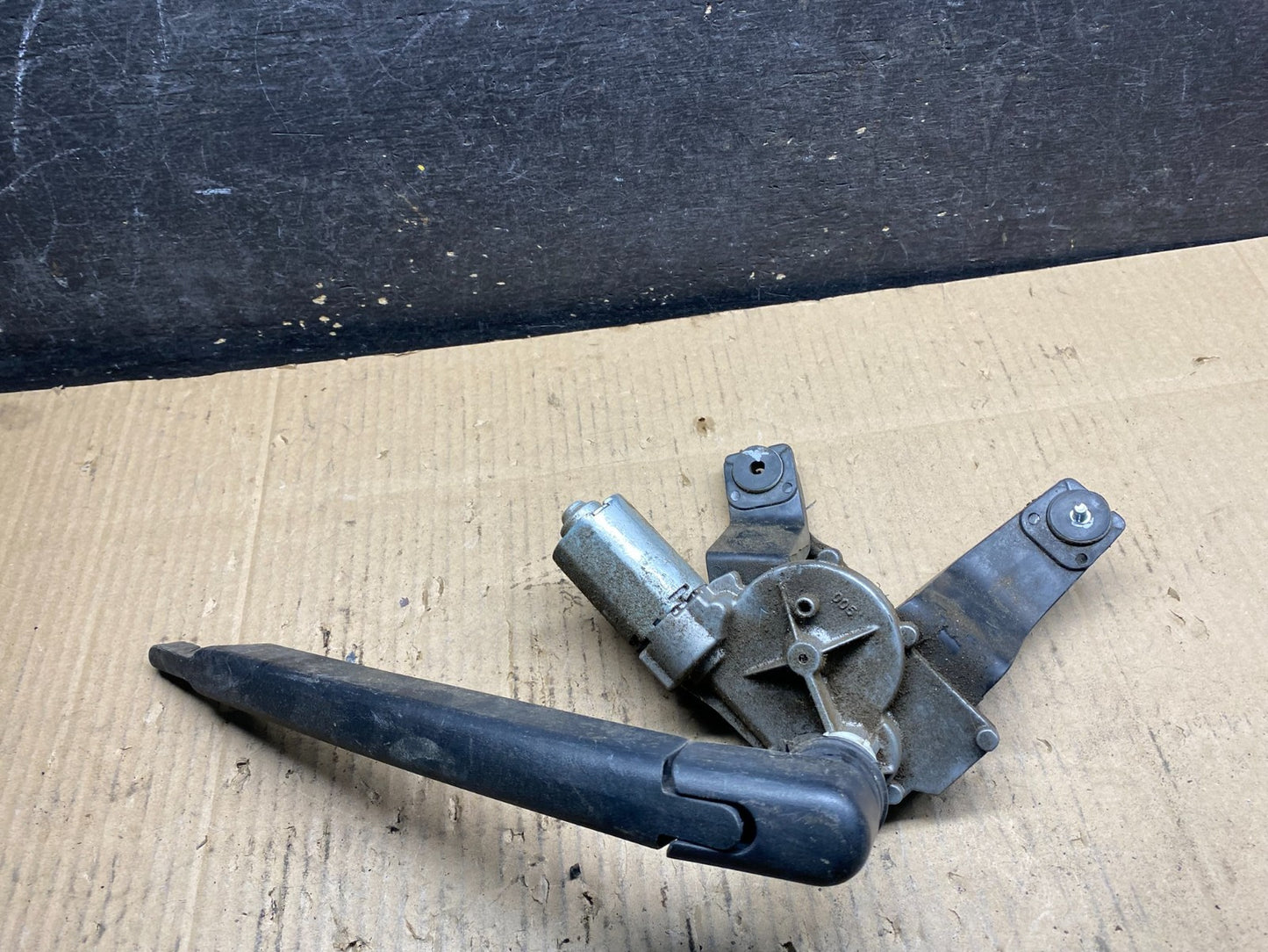 2006-2014 Kia Sedona Entourage Rear Glass Windshield Wiper Motor Y1377 DG1