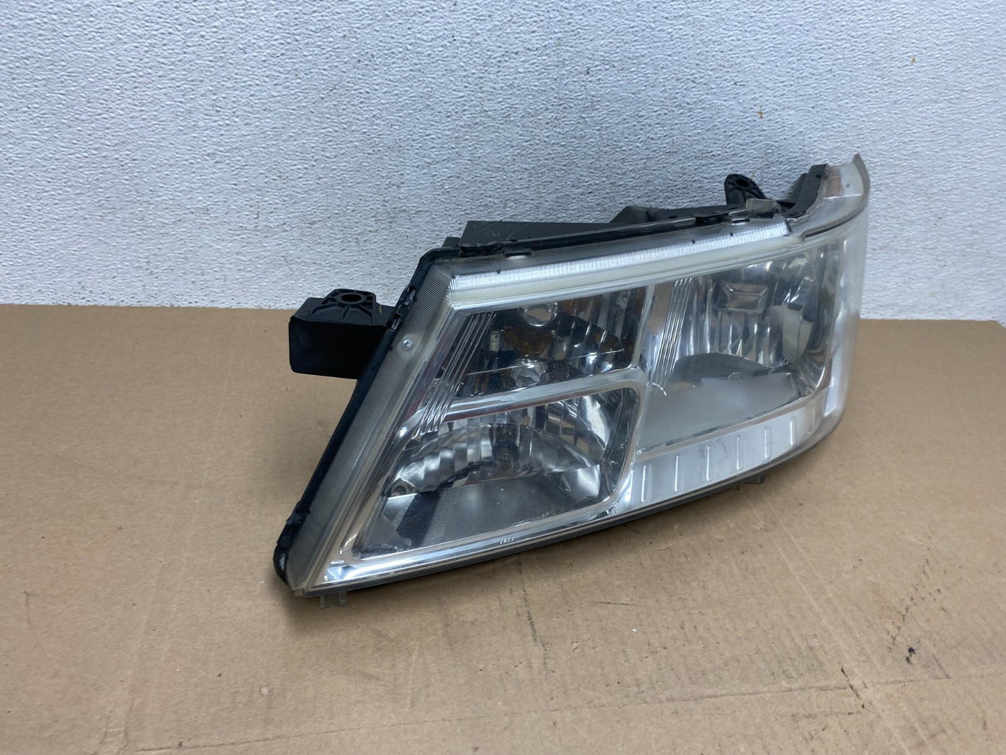 2009 to 2017 Dodge Journey Headlight Left Driver Lh Side Halogen AE6666 DW2