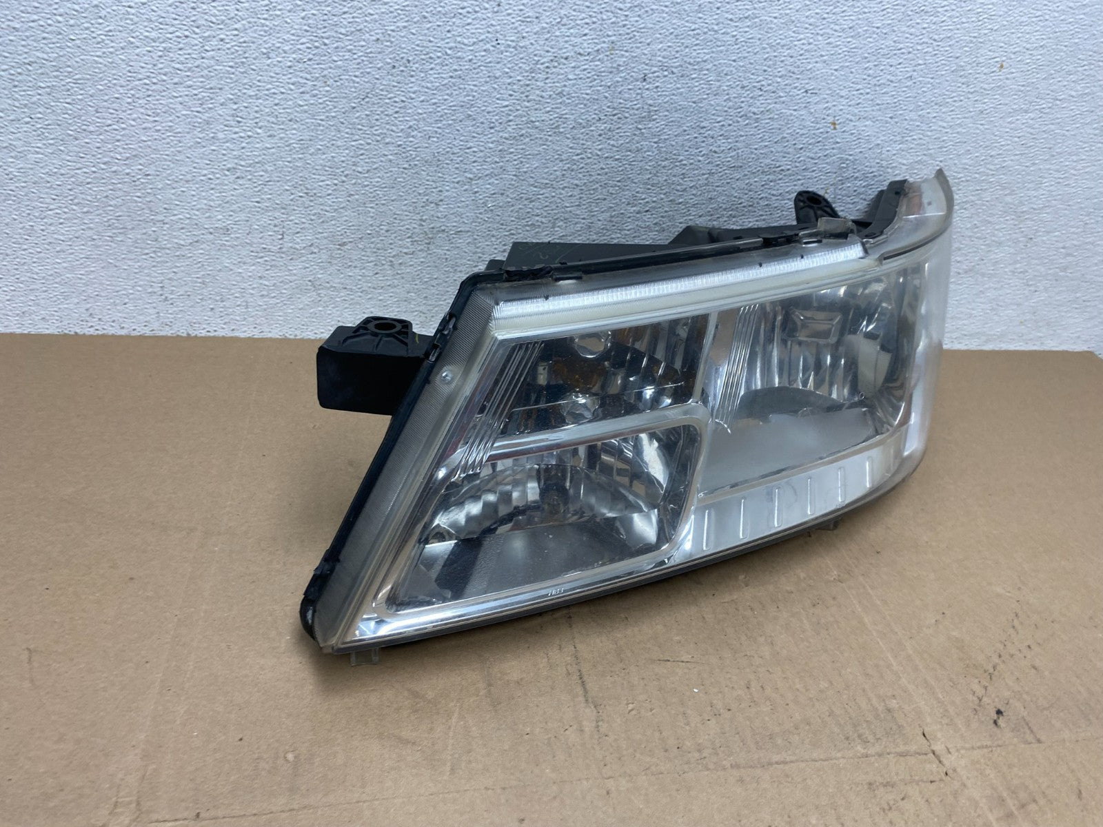 2009 to 2017 Dodge Journey Headlight Left Driver Lh Side Halogen AE6666 DW2