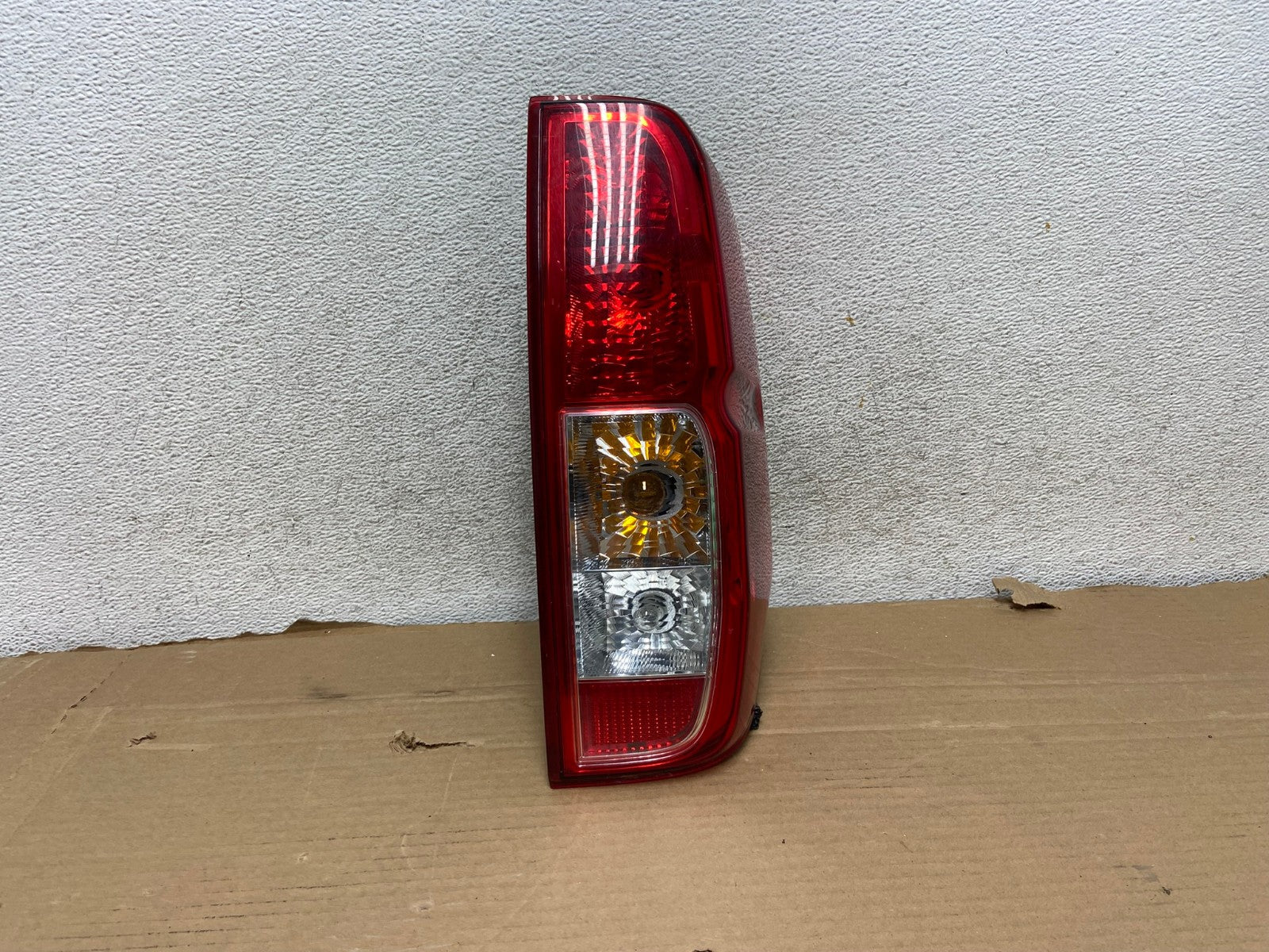 2005 to 2014 Nissan Frontier Right Passenger RH Side Tail light AG8106 LK0