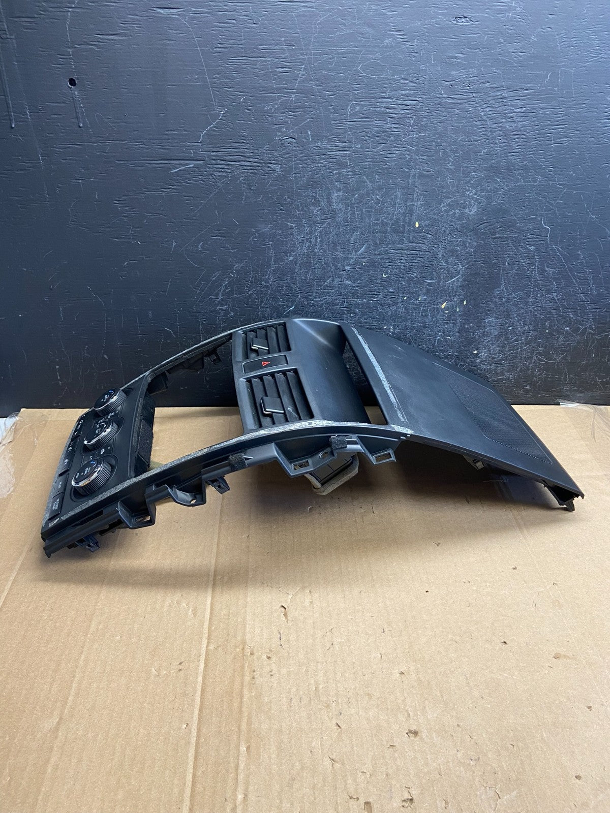 2010 - 2015 Mazda CX-9 Radio Dash Trim Bezel W/Vent AC Climate Control AD2105 DG2