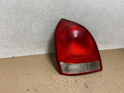 2001-2003 Sedan Hyundai Elantra Left Driver Lh Side Tail Light AH5989 LK1
