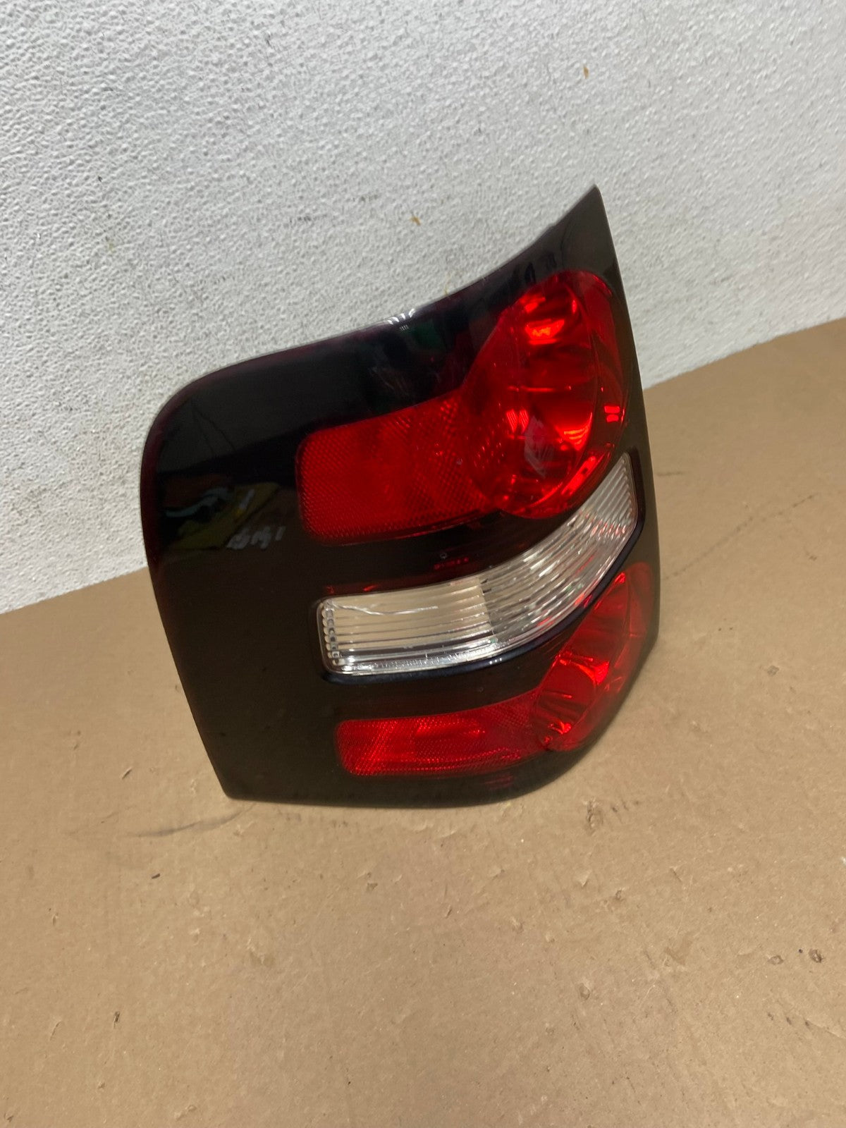 2006 to 2010 Ford Explorer Left Driver Lh Side Tail light AD6431 LK2