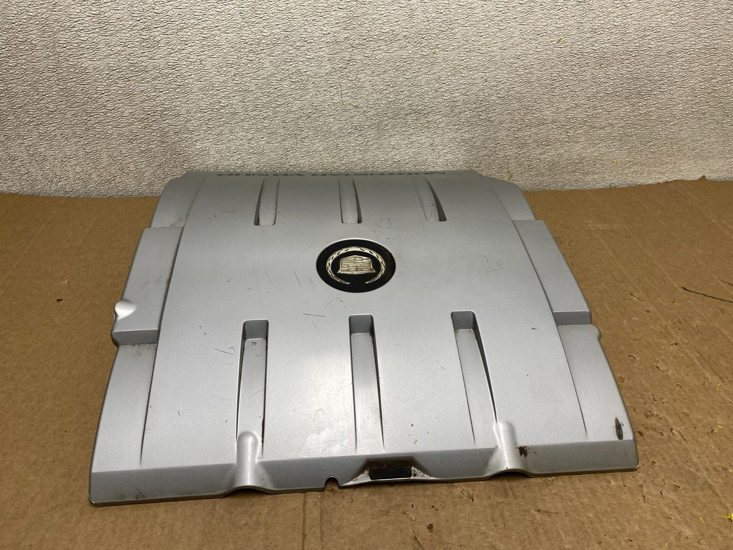 1997 to 2004 Cadillac Deville Seville Northstar Engine Motor Cover u9886 DG3