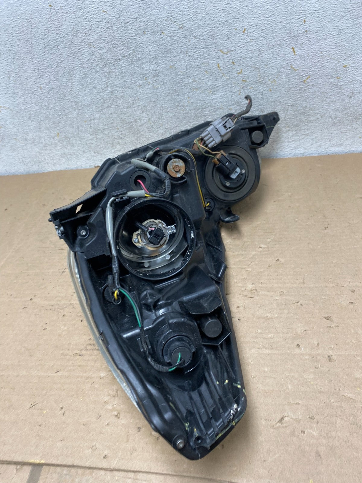 2013 - 2014 Subaru Legacy Outback Right Passenger Headlight AI1026 DW8