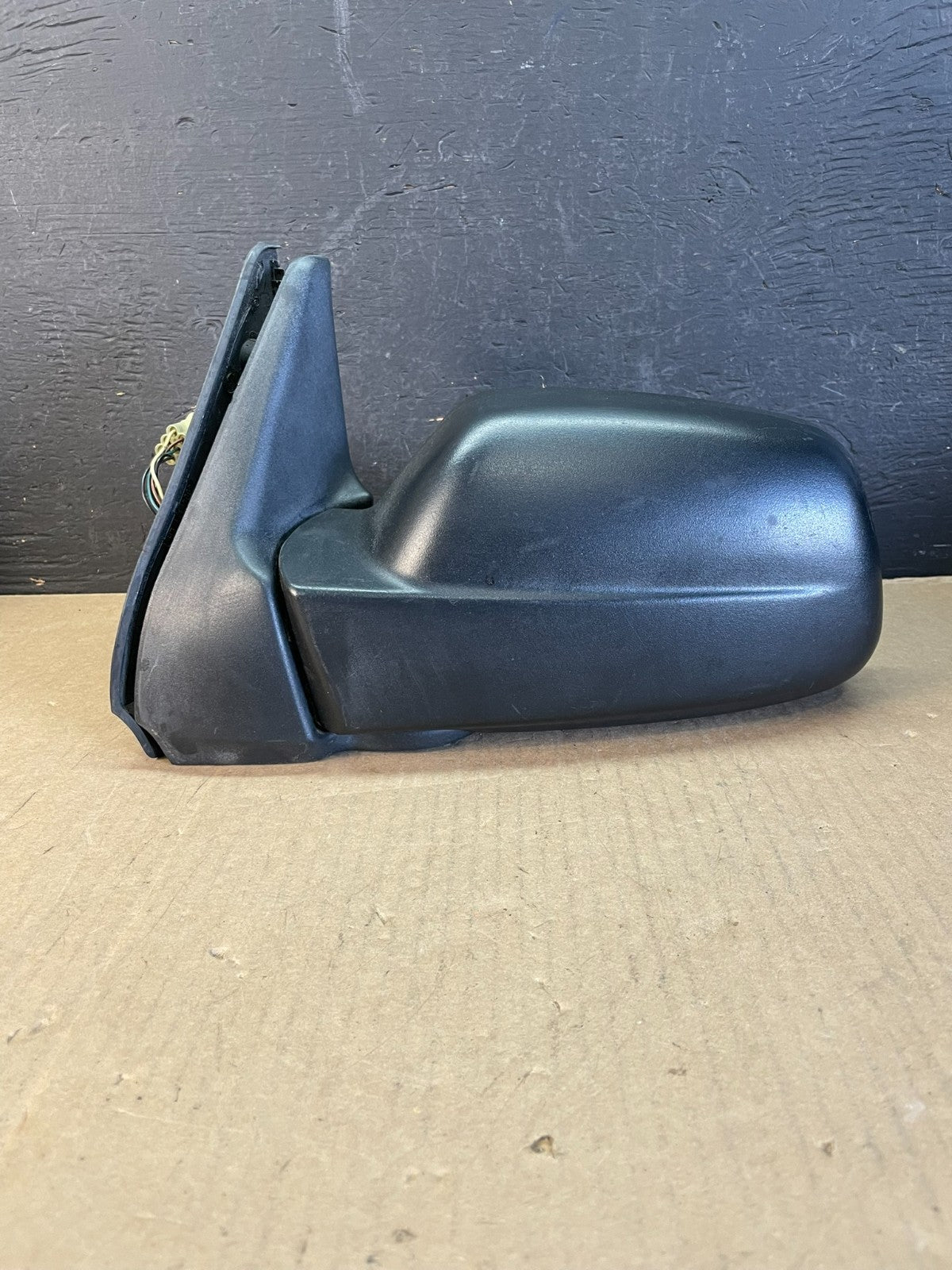 1999 to 2004 Land Rover Discovery 2 Left Driver Door Power Mirror ad5590 DG0