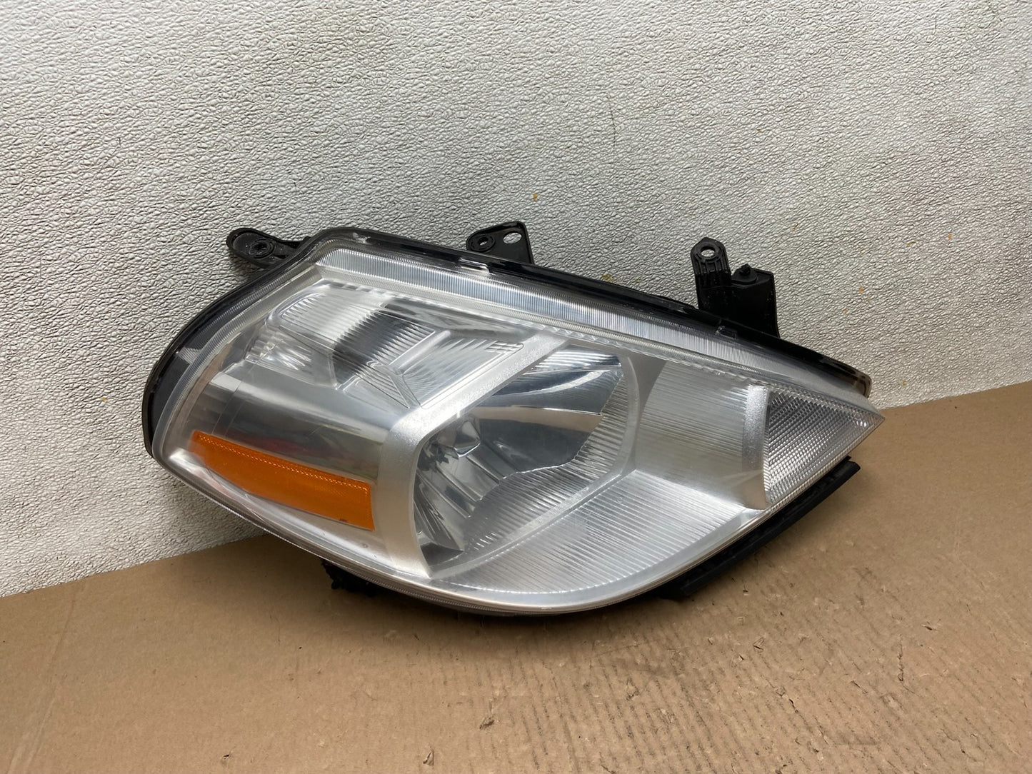 2008 to 2012 Nissan Versa Headlight Right Passenger Rh Side AB5995 DW0