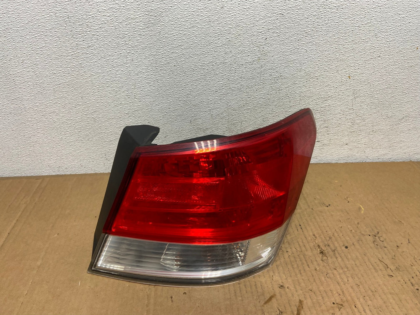 2010 to 2014 Subaru Legacy Right Passenger Rh Side Tail Light AD1010 LK0
