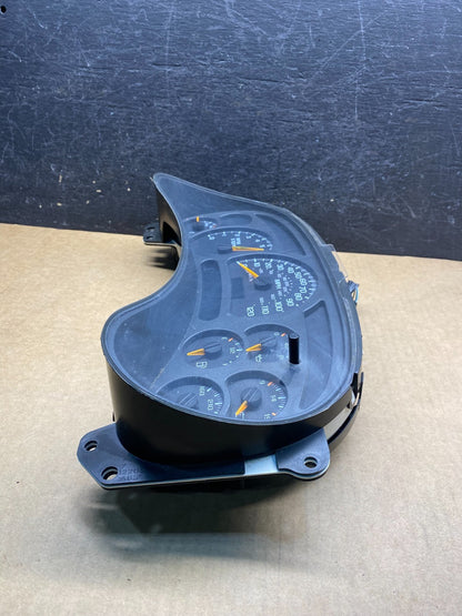 2003 to 2006 Chevrolet Silverado Speedometer Instrument Cluster AH7147 PS2