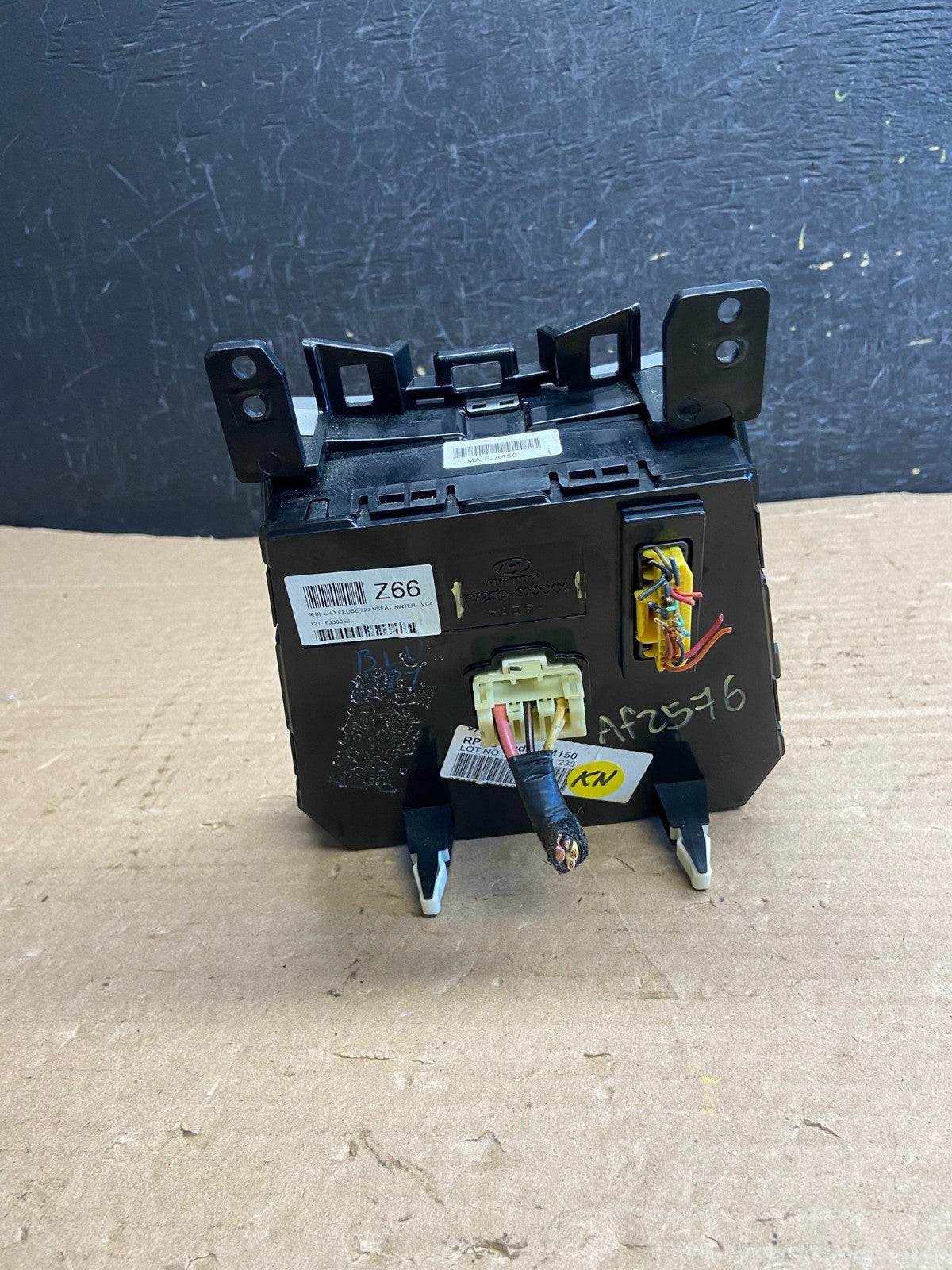 2011 - 2013 Hyundai Elantra Center Heater A/C AC Climate Control Panel AF2576 DG3
