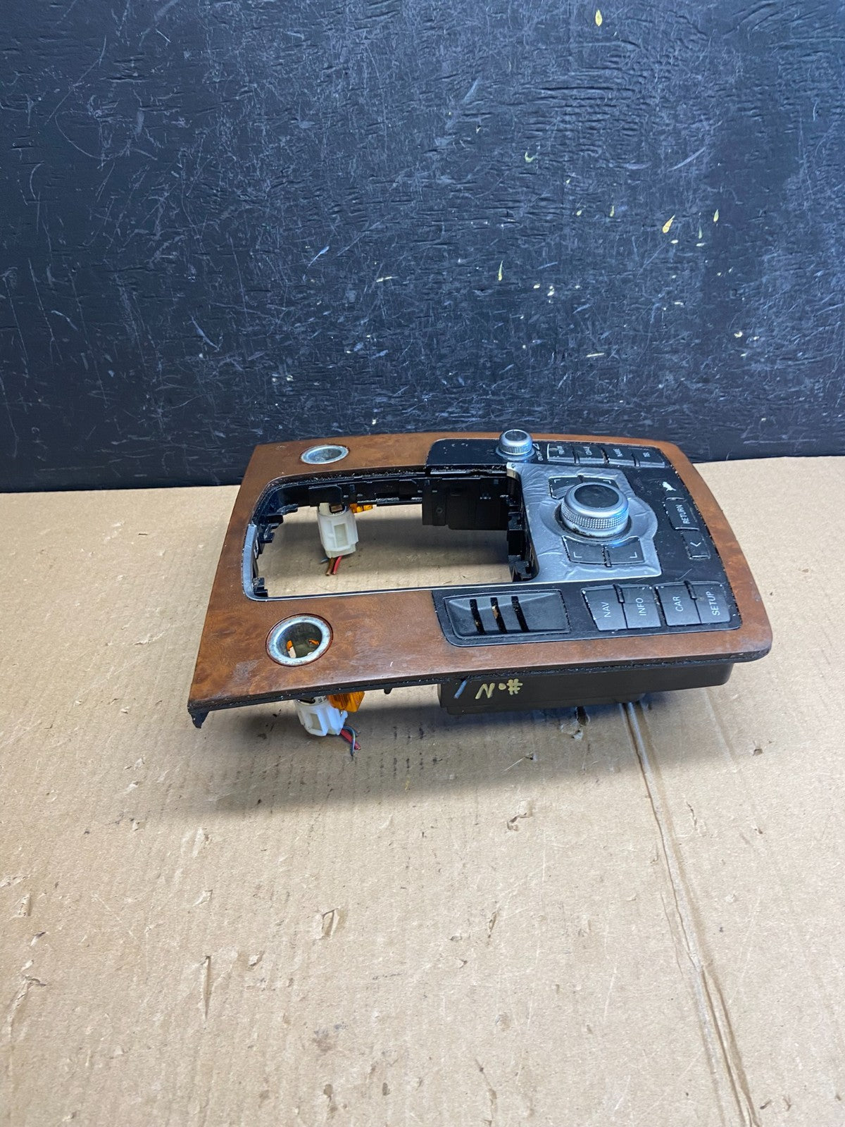 2007-2015 Audi Q7 Center Media Shifter Player Navi Switches Bezel Trim AE3815 DG1