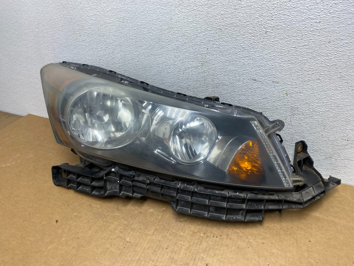 2008 to 2012 Honda Accord Sedan Right Passenger RH Headlight AD4601 DW1