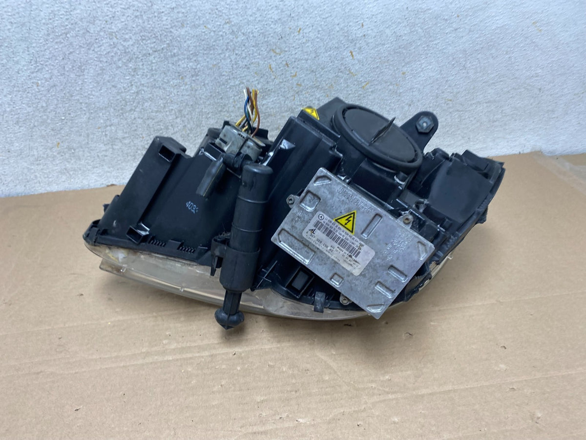 2008-2011 Mercedes C-Class C350 C300 Right Passenger Xenon Headlight AH9375 DW8