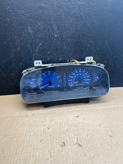 2001 2003 Toyota Sienna Speedometer Cluster Gauge AC6393 DG0