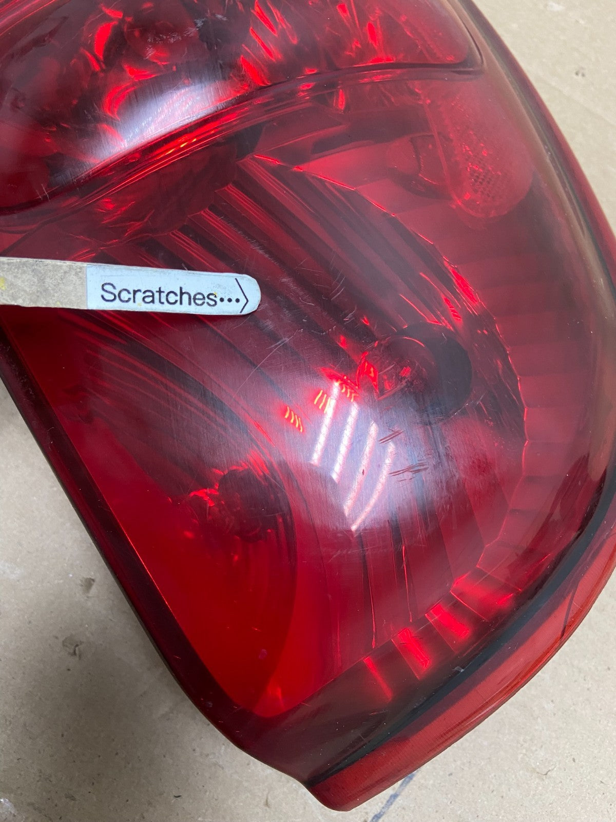 2004 to 2007 Buick Rainier Left Driver LH Tail Light OEM AB1284 LK3