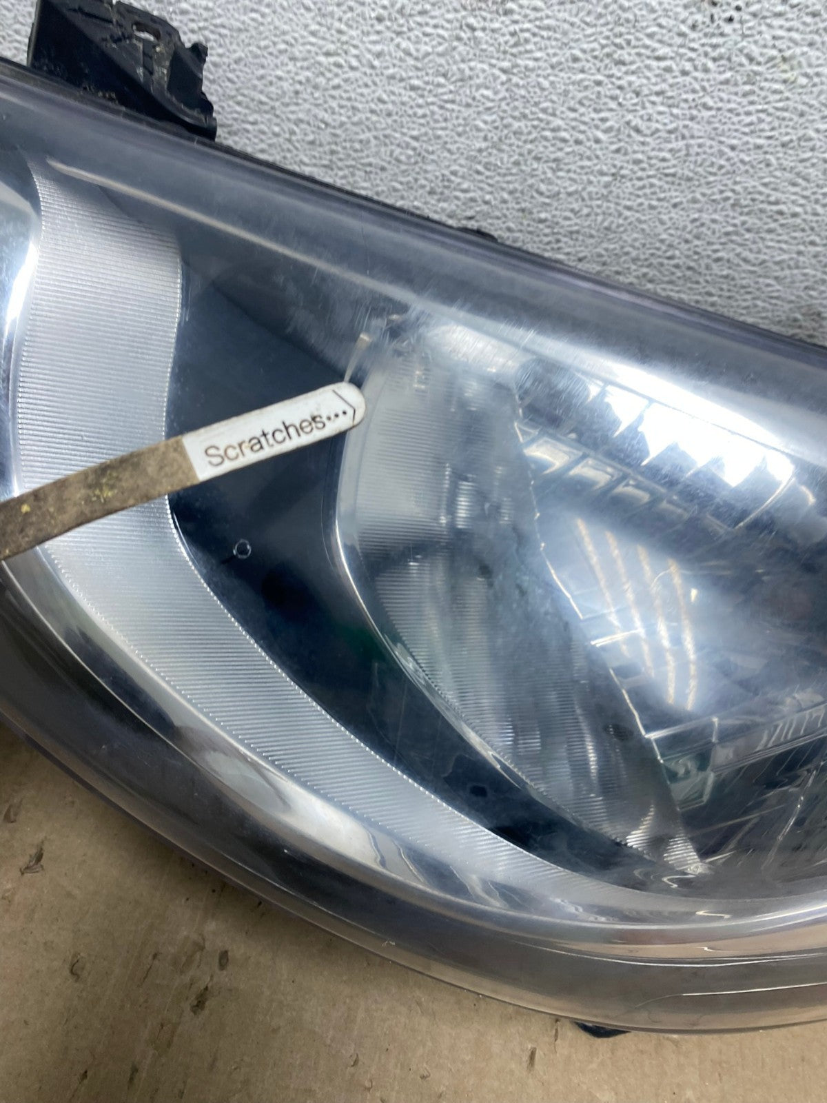 2013 to 2017 Hyundai Accent Left Driver LH Side Headlight AE9576 LK3