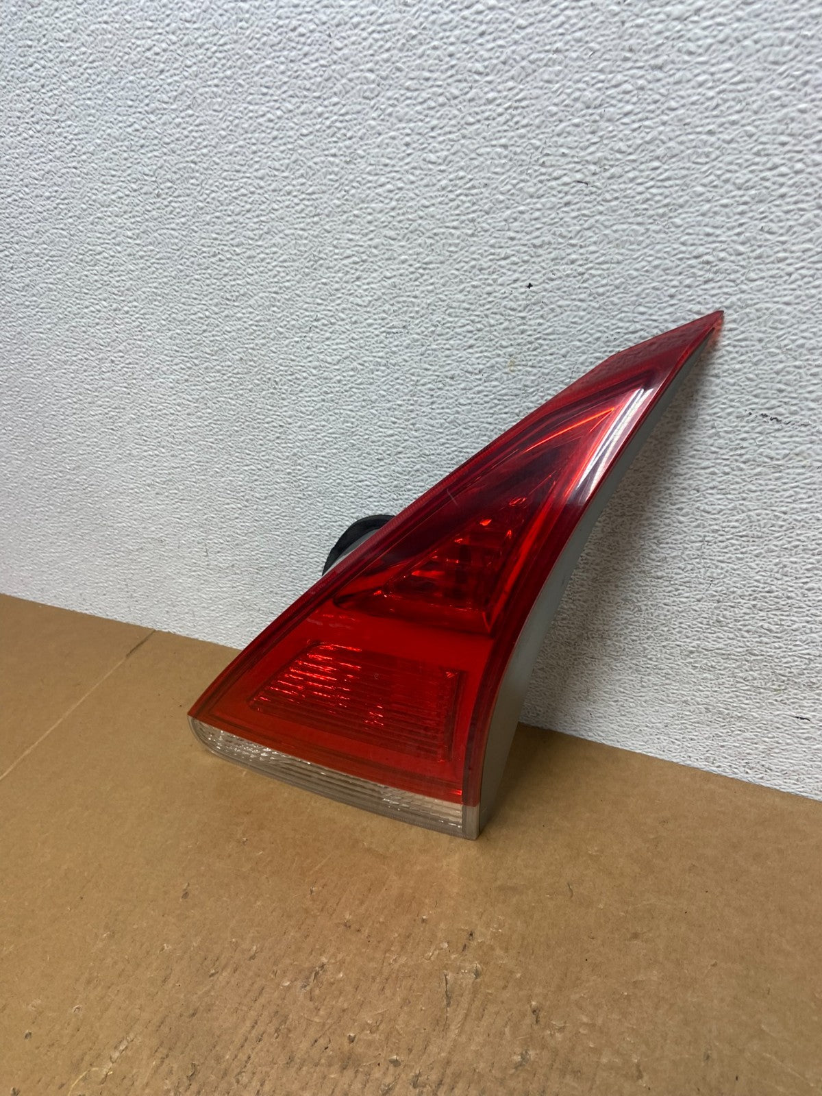 2009 to 2012 Toyota Venza Right Passenger RH Side Inner Tail Light AE0365 DG1