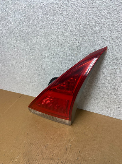 2009 to 2012 Toyota Venza Right Passenger RH Side Inner Tail Light AE0365 DG1