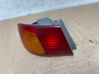 1998 1999 2000 Toyota Corolla Left Driver Lh Side Tail light AI0932 LK1
