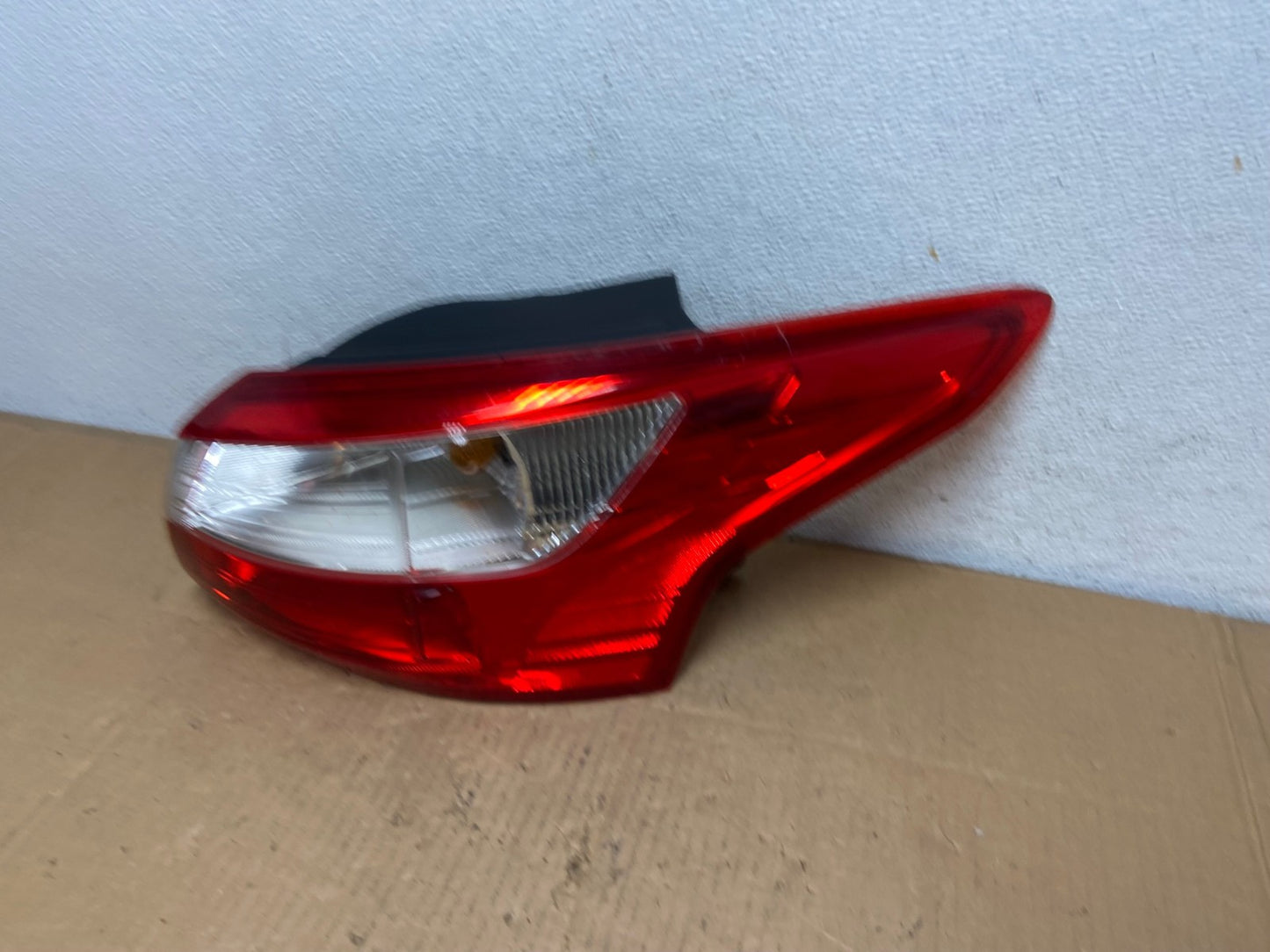 2012 2013 2014 Ford Focus Sedan Right Passenger Rh Side Tail Light AD0922 LK1