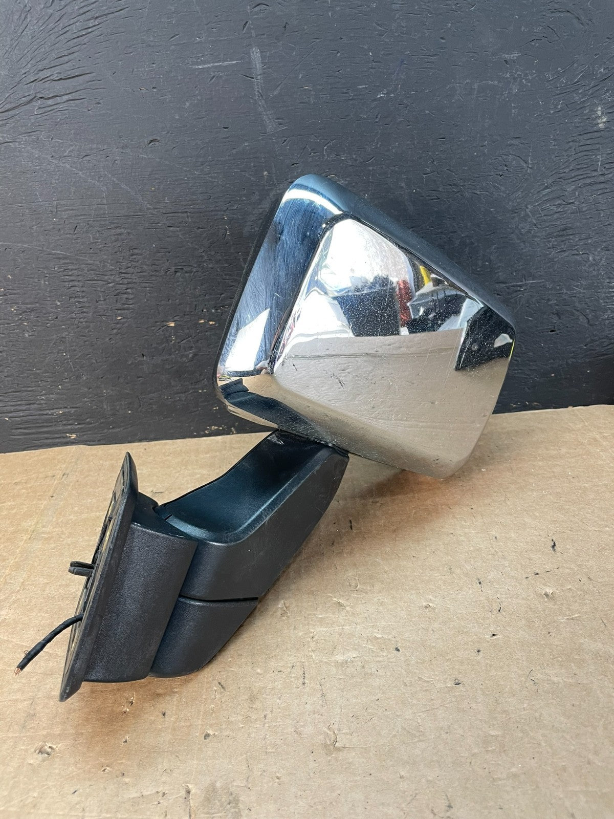 2006 to 2010 Hummer H3 Front Left Driver LH View Door Mirror AE8533 DW1