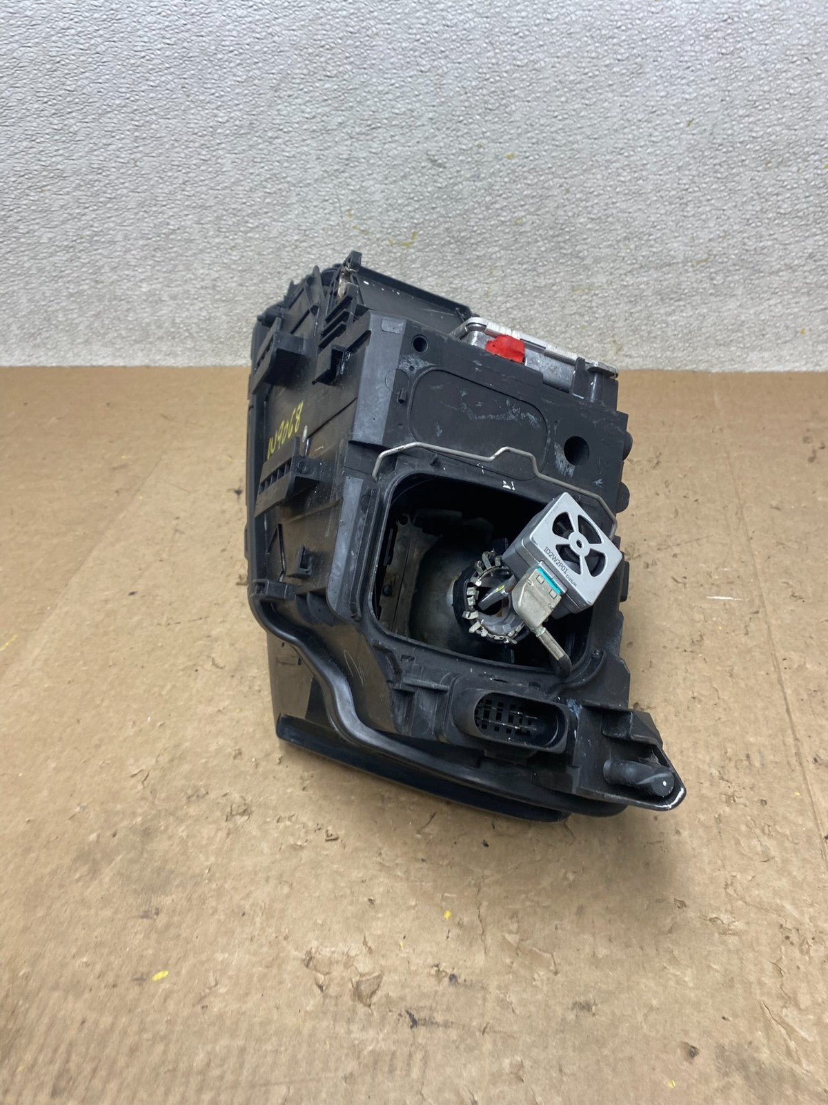 2009 to 2012 Audi Q5 Right Passenger RH Side Xenon HID Headlight OEM W9068 DW8