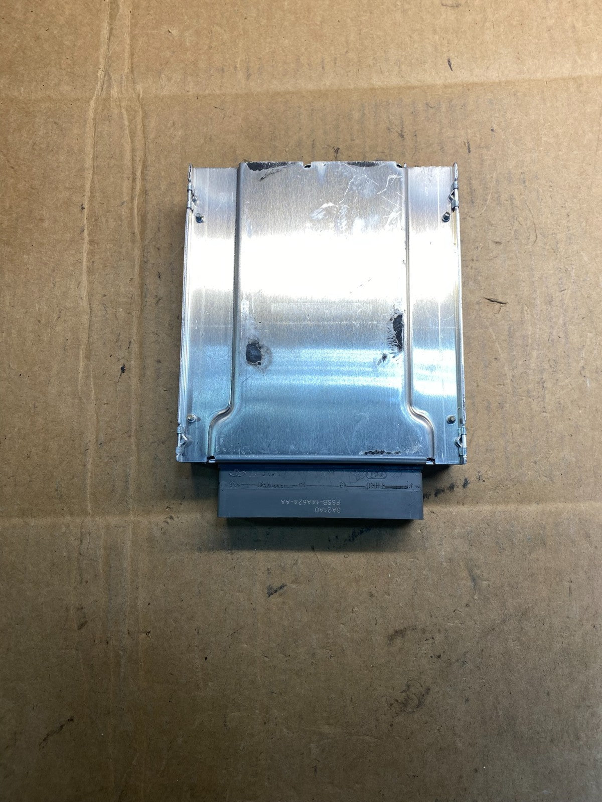 2003 Ford Explorer 4.0L  Engine Control ECU Computer Module AB3736 DG1