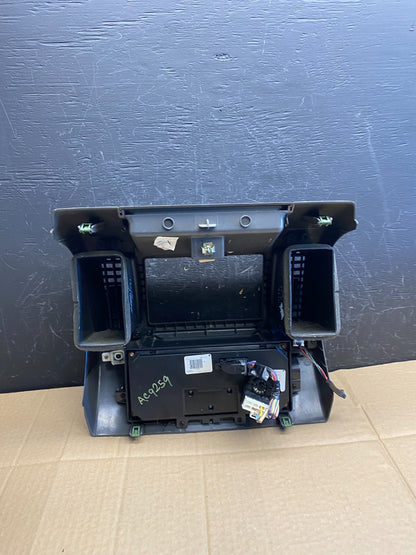 2005-2008 Nissan Pathfinder Radio A/C Heat Temperature Climate Control AC9259 DG4