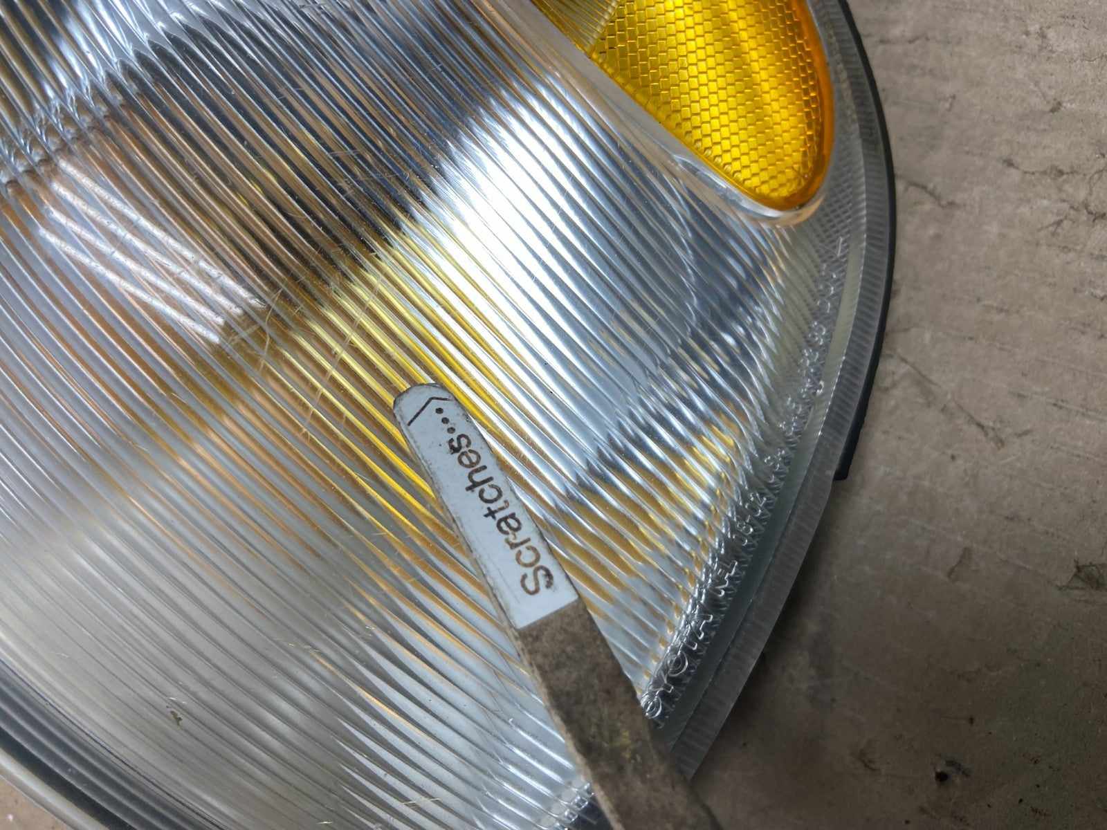 1998 to 2000 Toyota Sienna Left Driver Side Turn Signal Marker Lamp AG6555 DW3