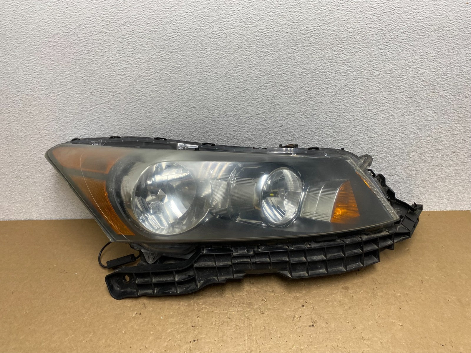 2008 to 2012 Honda Accord Sedan Right Passenger RH Headlight AC1497 DW0