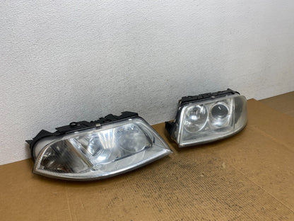 2001-2005 Volkswagen Passat Left+Right Set Headlights AE1467 DW2