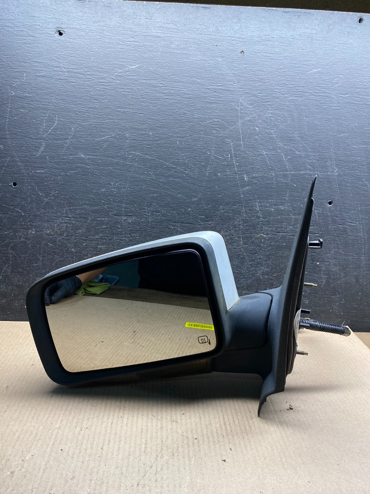 2003 to 2006 Lincoln Navigator Left Driver View Heated Door Mirror AI5347 DW9