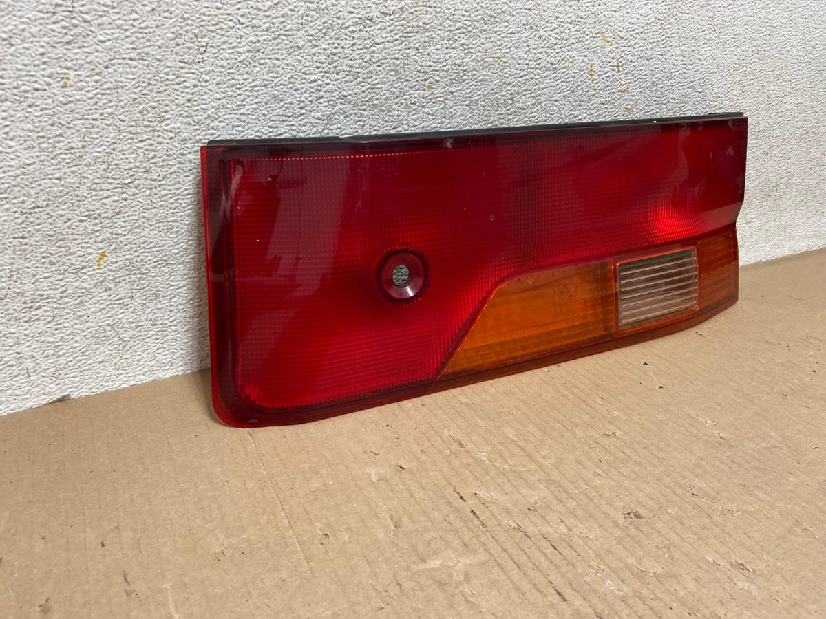 1999 2000 2001 Honda Odyssey Right Passenger RH Tail Light Inner AH5772 LK1