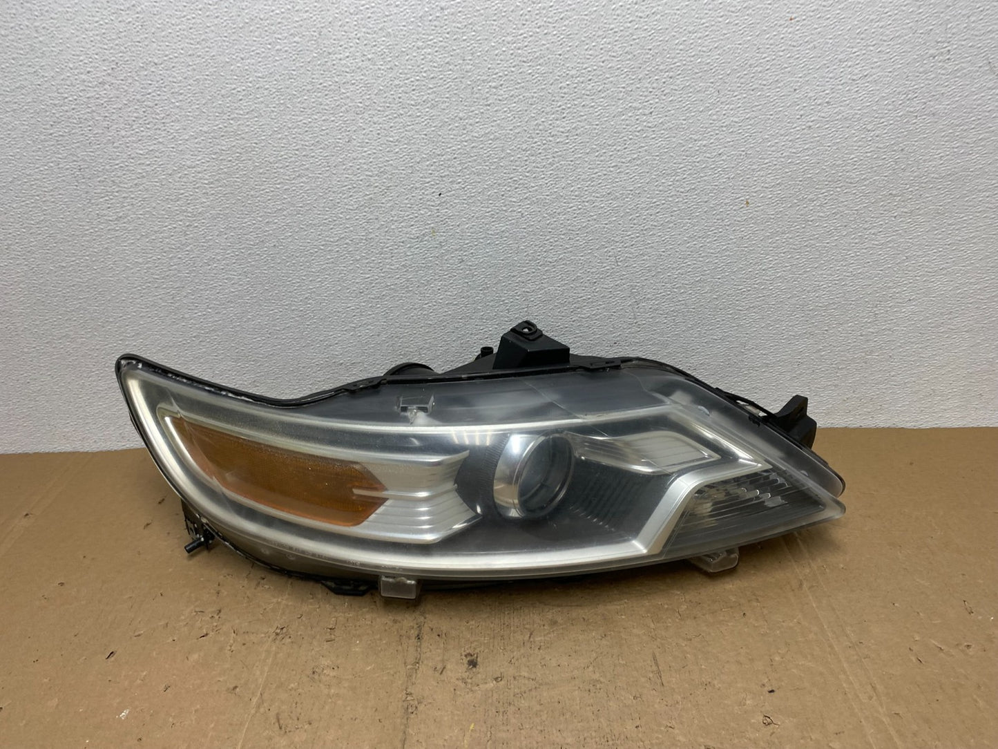 2010 2011 2012 Ford Taurus Right Passenger RH Halogen Headlight AC7244 DW0